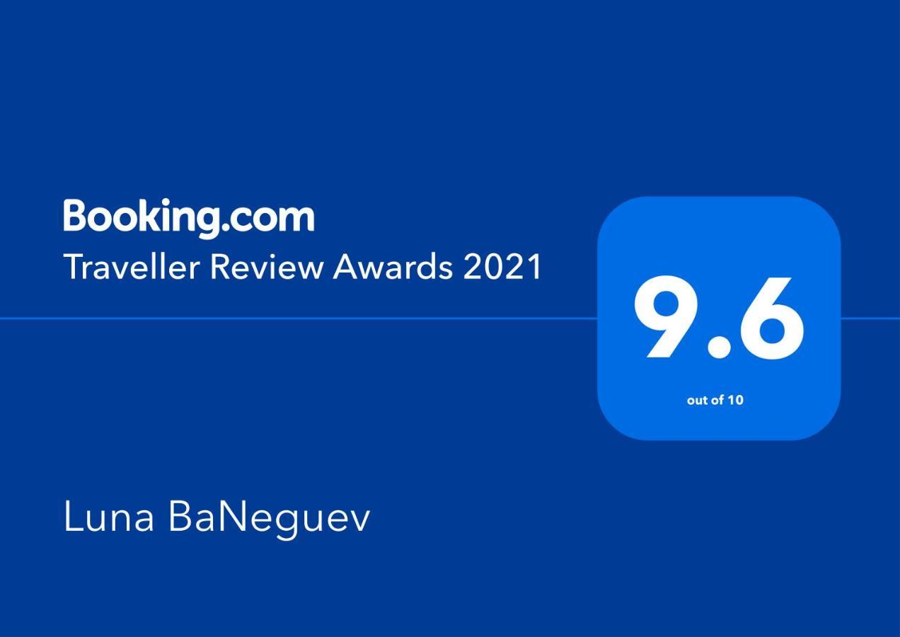 Luna Baneguev Йерохам Екстериор снимка